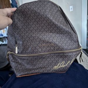 Has one small blemish shown in pics